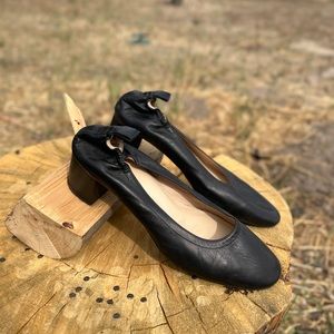 Everlane Leather Block Pump/Day Heel (Italian Leather)